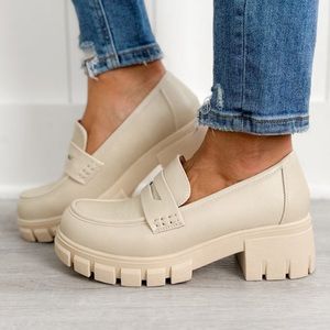 NEW IN BOX - Keeper shoe - Hey Girl by Corkys size 11